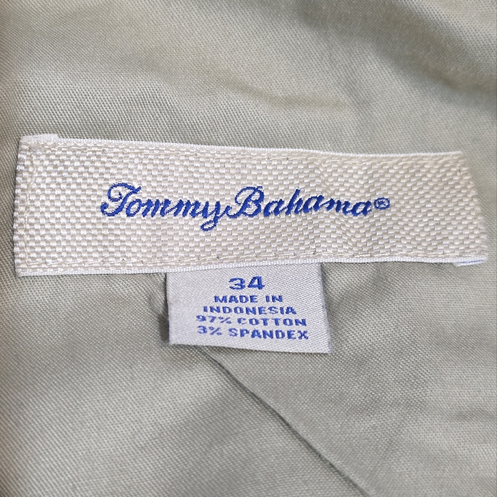 Tommy Bahama Classic Flat Front Stretch Casual Khaki Shorts 10 Inch Inseam. 34 - Picture 2 of 10